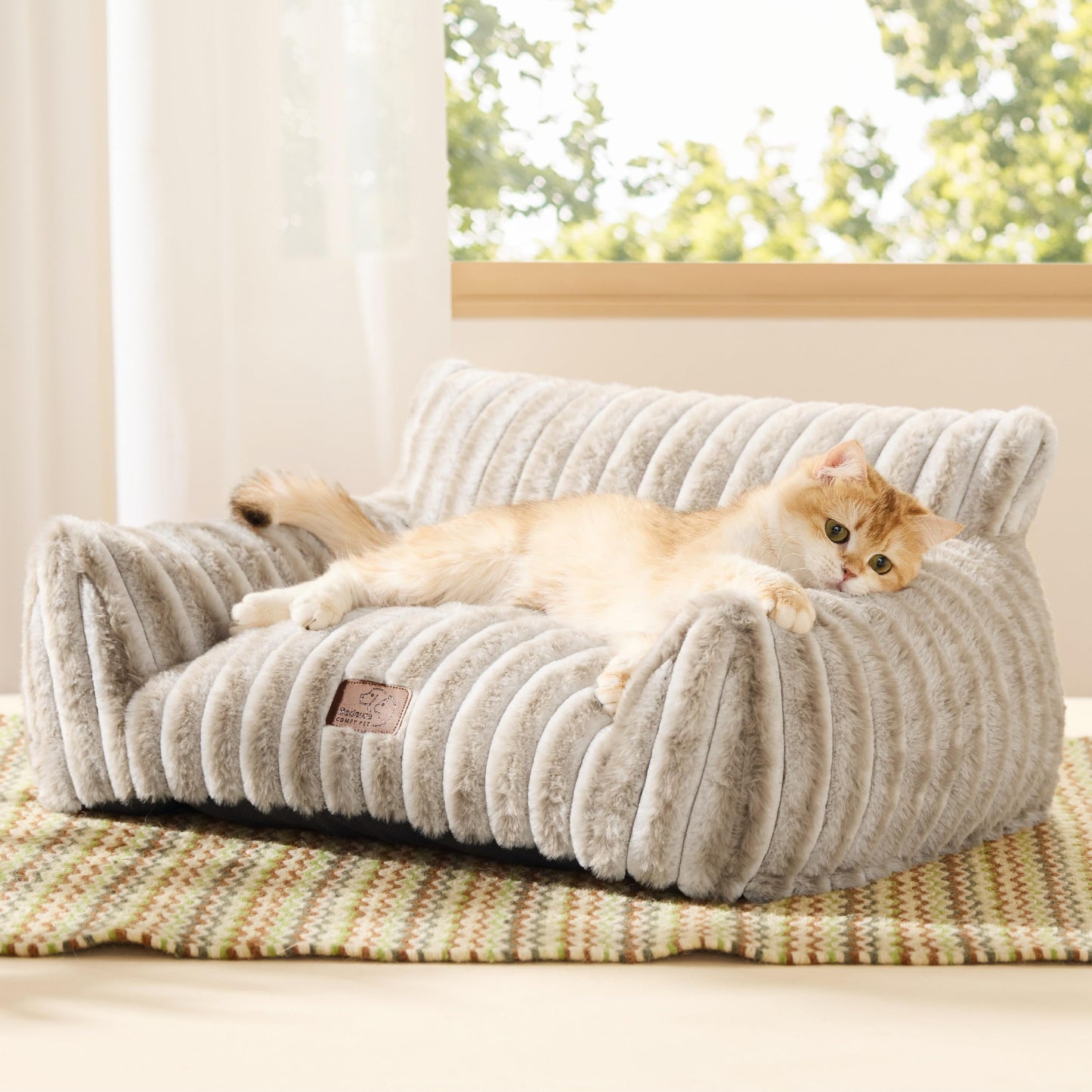 Bedsure ComfyFleece™ Cute Cat Couch for Pets - As Seen on TV on Good Day New York, Fluffy Cats beds for Indoor Cats with Removable Washable Cover, Supportive Pet Sofa, 24inch, Cream